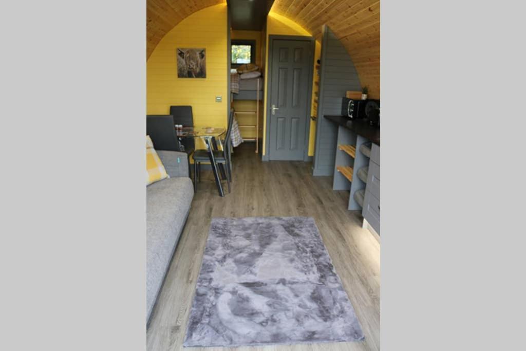 Вилла Glampods Glamping Pod - Meet Highland Cows And Sheep Элгин Экстерьер фото